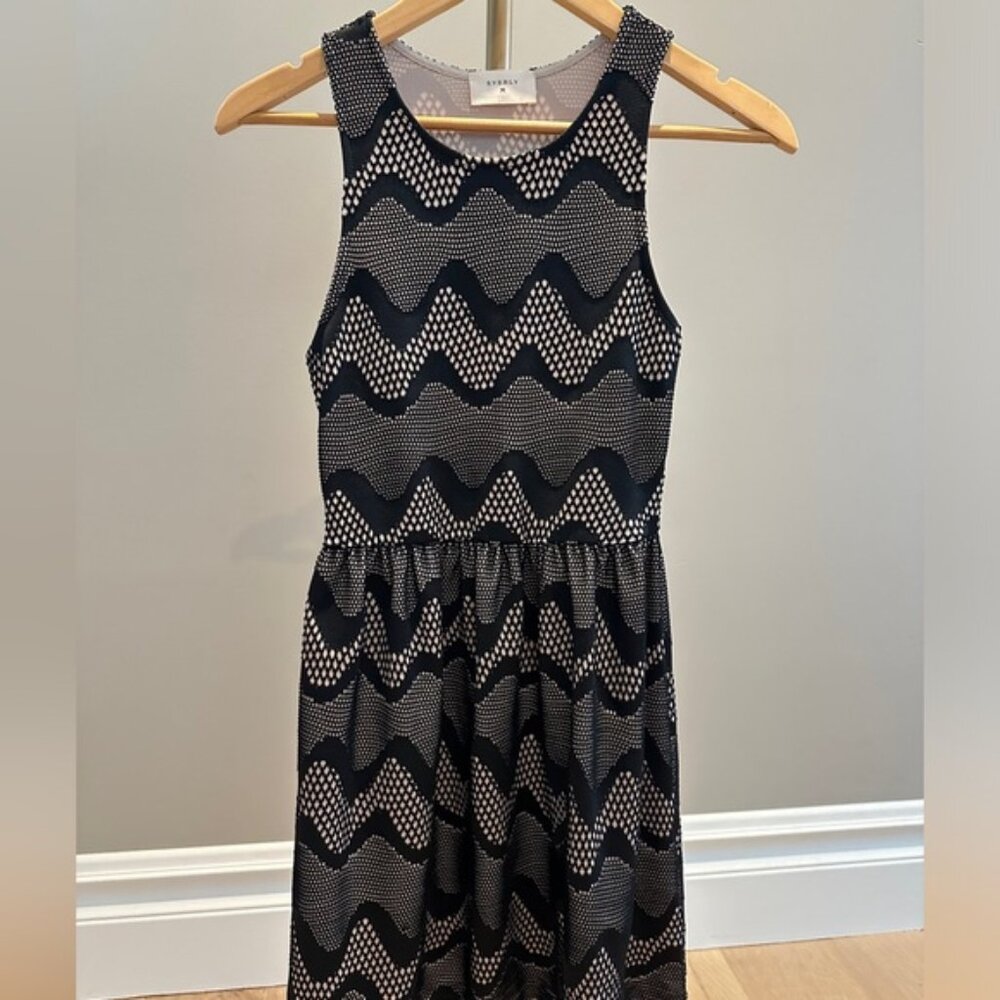 Everly Black Lace Fit & Flare Midi Dress Size M Nude Lined Sleeveless Cocktail
